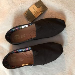NWT Black Toms Venice collection